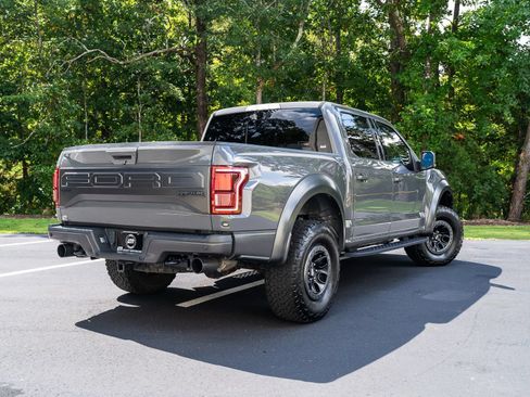 Used 2018 Ford F150 Raptor w/ Equipment Group 802A Luxury AWD/4WD image 3