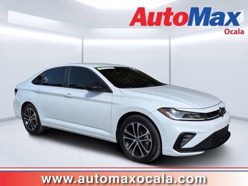 Used 2025 Volkswagen Jetta Sport FWD image 1