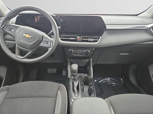 Used 2024 Chevrolet TrailBlazer LT w/ Driver Confidence Package image 11