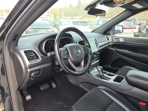 Used 2021 Jeep Grand Cherokee Laredo X image 23