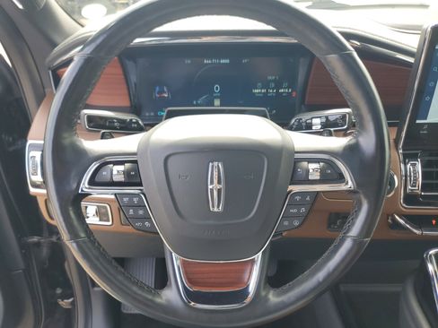 Used 2023 Lincoln Navigator Reserve image 14