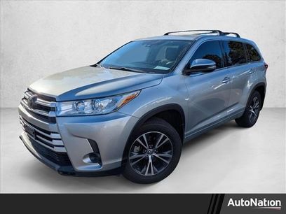 Used 2018 Toyota Highlander LE