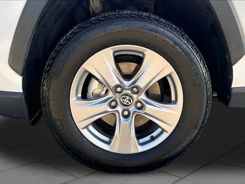 Used 2025 Toyota RAV4 XLE w/ Convenience Package AWD/4WD image 10