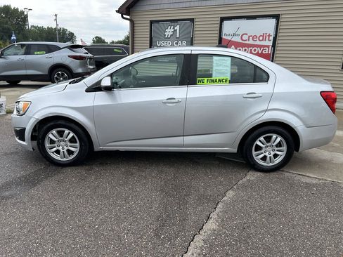 Used 2015 Chevrolet Sonic LT w/ Advanced Safety Package FWD image 8