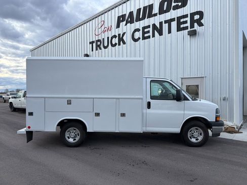 New 2025 Chevrolet Express 3500 w/ Power Convenience Package image 2