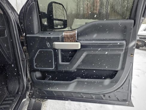 Used 2019 Ford F350 Lariat w/ Lariat Ultimate Package image 20