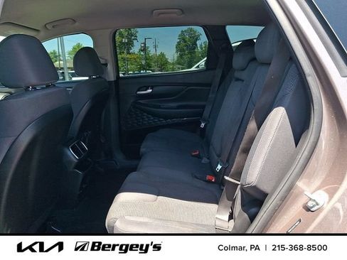 Used 2020 Hyundai Santa Fe SE FWD image 12