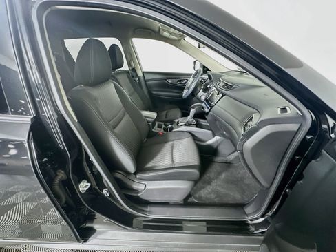 Used 2019 Nissan Rogue SV AWD/4WD image 30