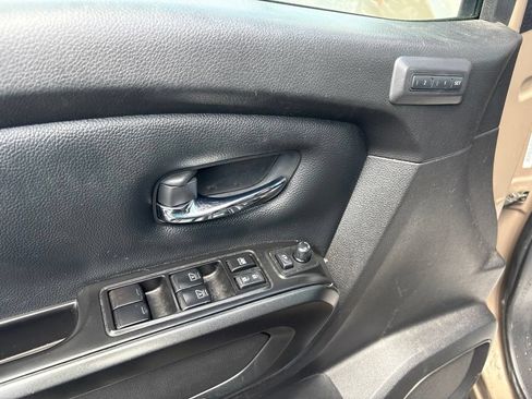 Used 2024 Nissan Titan PRO-4X w/ Pro-4x Convenience Package AWD/4WD image 19