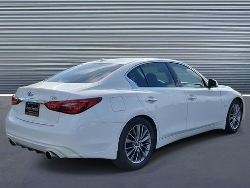 Used 2019 INFINITI Q50 Luxe w/ Essential Package (3.0T Luxe) image 3