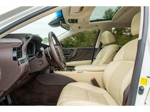 Used 2018 Lexus LS 500 w/ Interior Upgrade Package RWD image 11