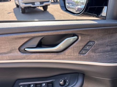 New 2026 Jeep Grand Cherokee L Limited AWD/4WD image 15
