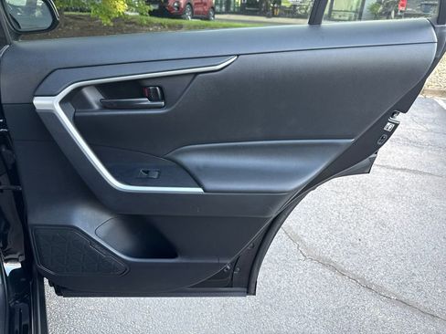 Used 2020 Toyota RAV4 LE w/ All Weather Liner Package AWD/4WD image 32