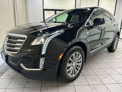 Used 2018 Cadillac XT5 Luxury w/ Driver Awareness Package AWD/4WD image 12