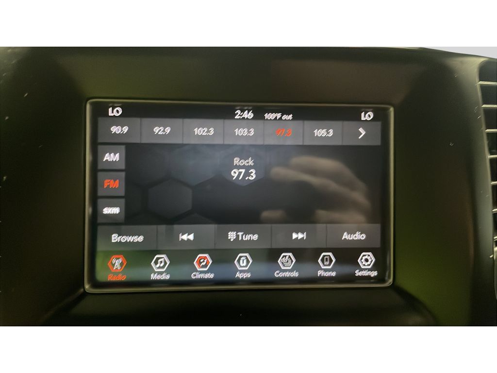 Used 2019 Jeep Grand Cherokee Laredo AWD/4WD image 13