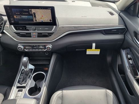 New 2025 Nissan Altima 2.5 SL image 14