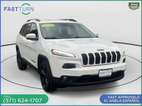 Used 2016 Jeep Cherokee Latitude w/ Cold Weather Group AWD/4WD image 1