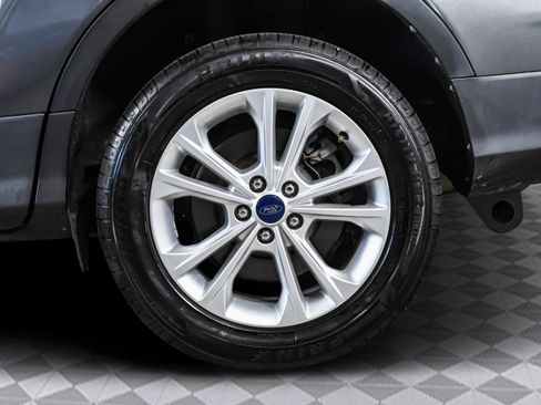 Used 2017 Ford Escape SE image 34