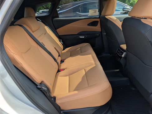 New 2026 Lexus RX 450h AWD w/ Convenience Package image 8