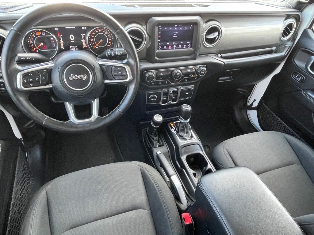 Used 2018 Jeep Wrangler Unlimited Sahara AWD/4WD image 12