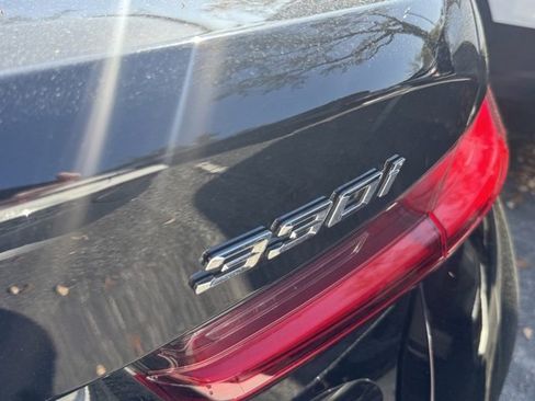 Used 2023 BMW 330i Sedan w/ Convenience Package image 4