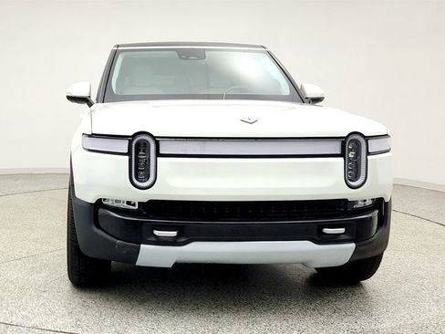 Used 2024 Rivian R1S Adventure AWD/4WD image 2