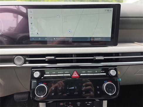 New 2025 Hyundai Tucson Limited image 21