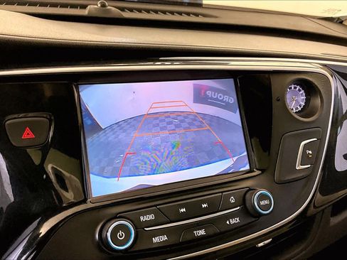 Used 2018 Buick Envision Essence image 25