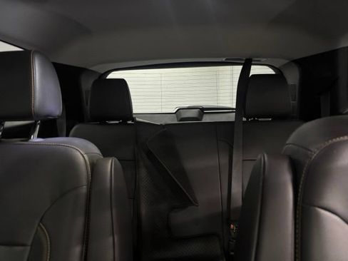 Used 2021 Chevrolet Traverse Premier w/ LPO, Blackout Package AWD/4WD image 9
