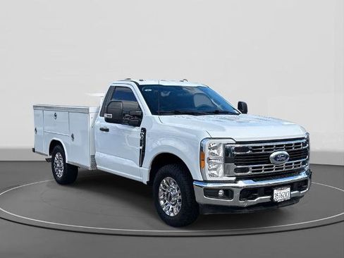 Certified 2023 Ford F350 XL w/ XL Chrome Package image 4