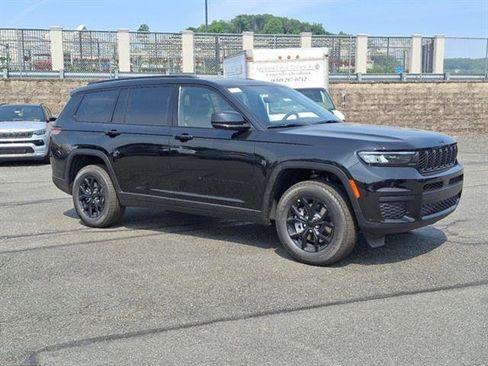 New 2025 Jeep Grand Cherokee L Altitude image 25