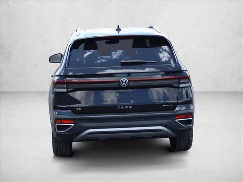 New 2026 Volkswagen Taos SE AWD/4WD image 7