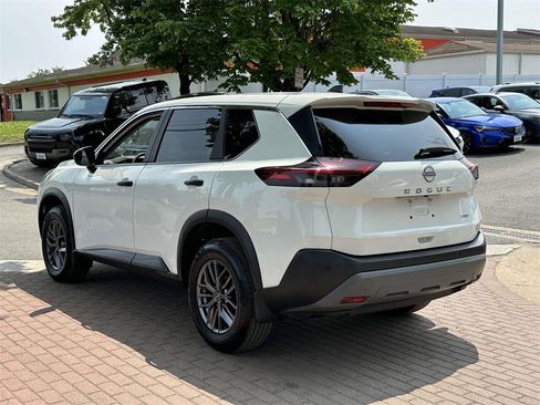 Used 2022 Nissan Rogue S image 26