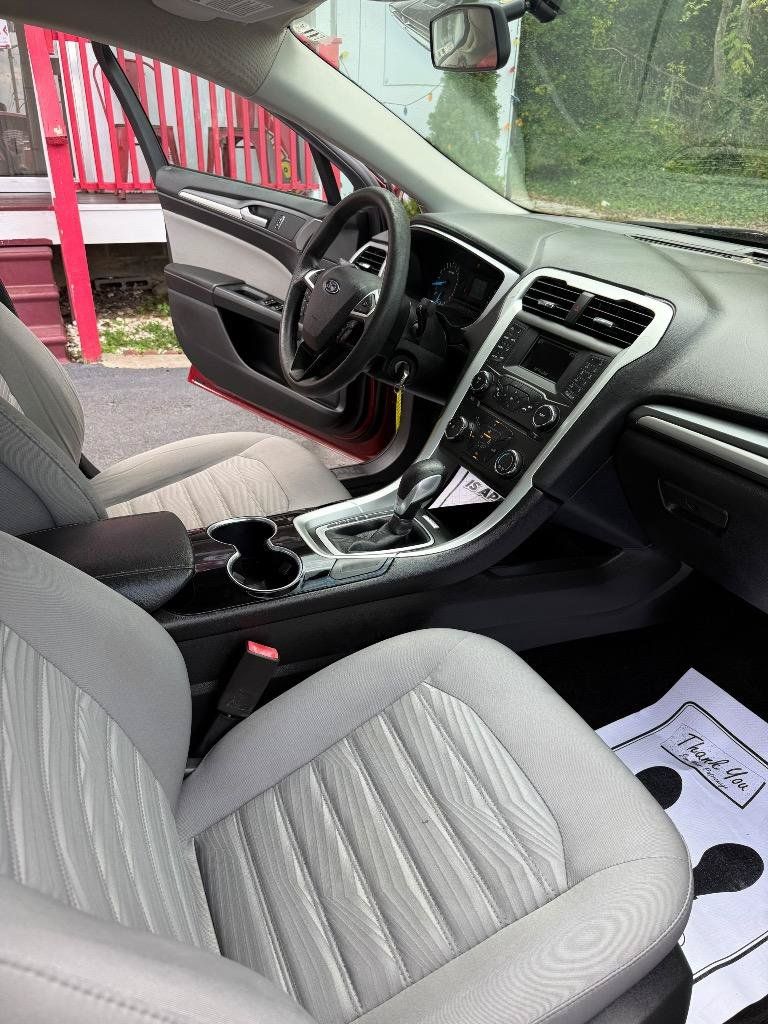 Used 2016 Ford Fusion S FWD image 26