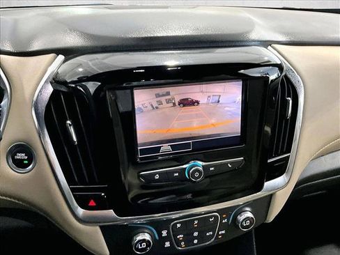 Used 2023 Chevrolet Traverse LS FWD image 23