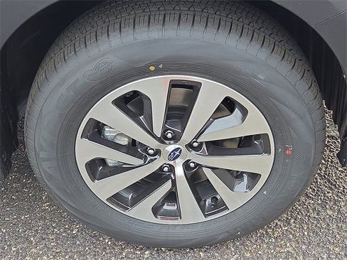 New 2025 Subaru Outback Premium image 6