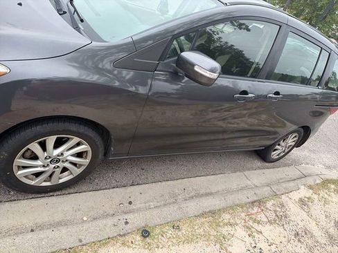 Used 2014 MAZDA MAZDA5 Sport FWD image 6