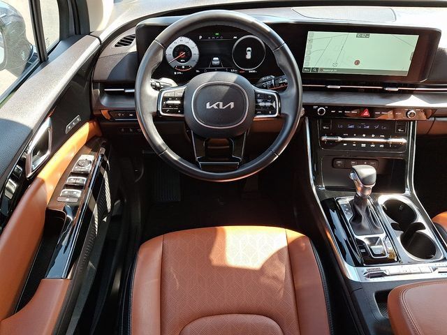 Used 2023 Kia Carnival SX FWD image 14