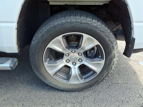 Used 2023 RAM 1500 Laramie AWD/4WD image 30
