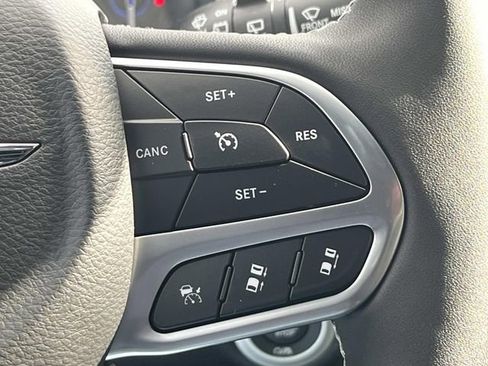 New 2026 Chrysler Pacifica Select image 28