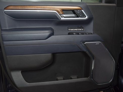 Used 2022 Chevrolet Silverado 1500 High Country w/ High Country Premium Package image 49