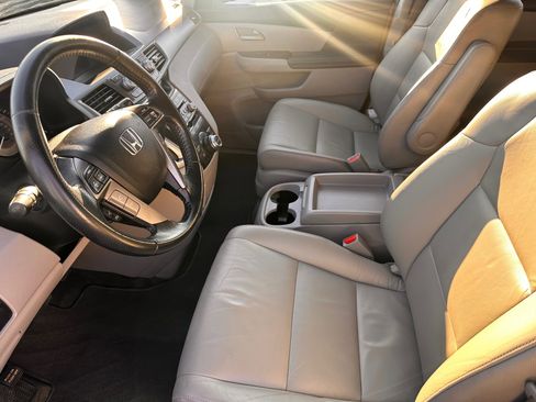 Used 2012 Honda Odyssey Touring image 5