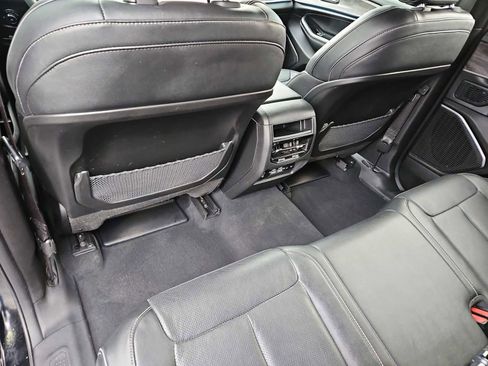 Used 2023 Jeep Grand Cherokee Overland image 19