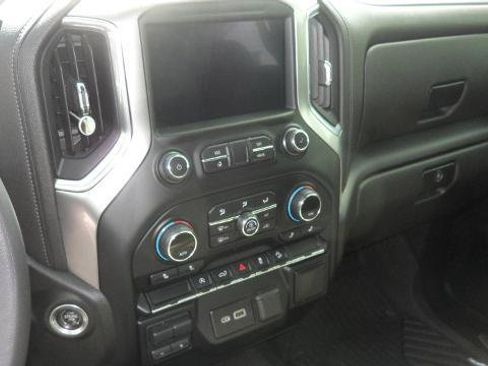 Used 2021 Chevrolet Silverado 1500 RST AWD/4WD image 27