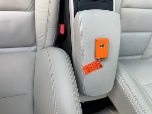 Used 2022 Volvo XC40 T5 Momentum w/ Premium Package AWD/4WD image 18