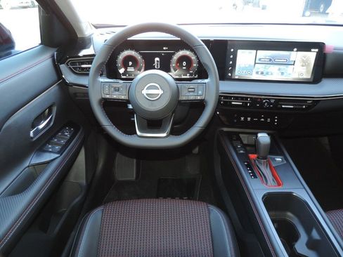 New 2025 Nissan Kicks SR image 19