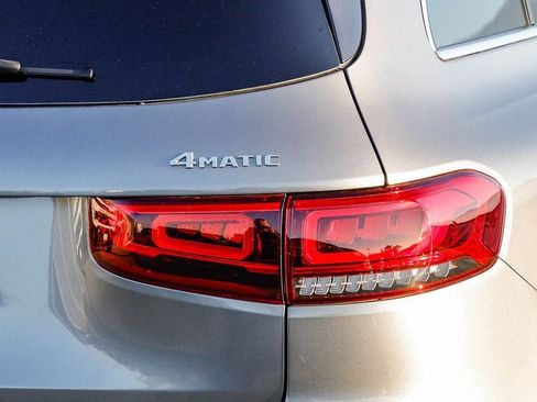 Used 2021 Mercedes-Benz GLB 250 4MATIC image 10
