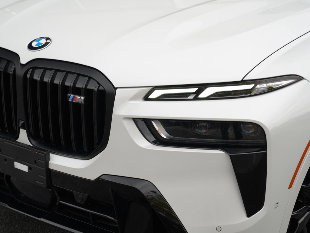 Used 2025 BMW X7 M60i w/ Executive Package AWD/4WD image 3