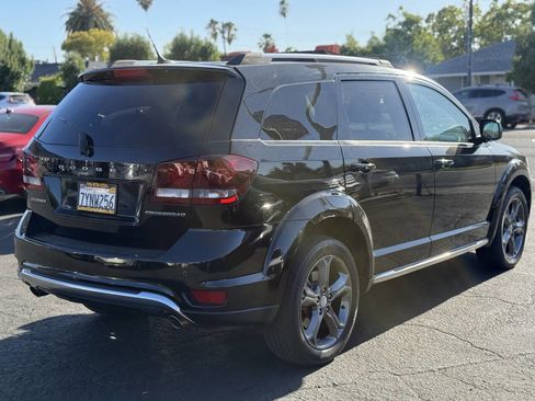 Used 2017 Dodge Journey Crossroad w/ Popular Equipment Group image 5