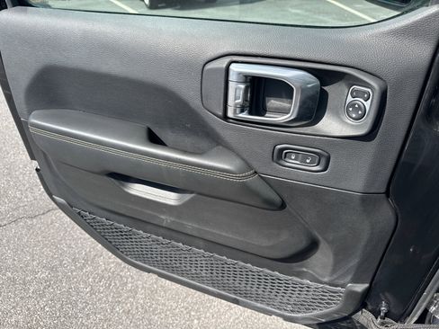 Used 2025 Jeep Wrangler Backcountry image 10